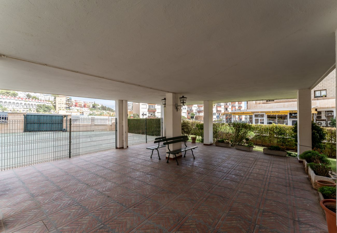 Apartment in Torremolinos - Seaview 2 bedroom apartment 2min away from a beach