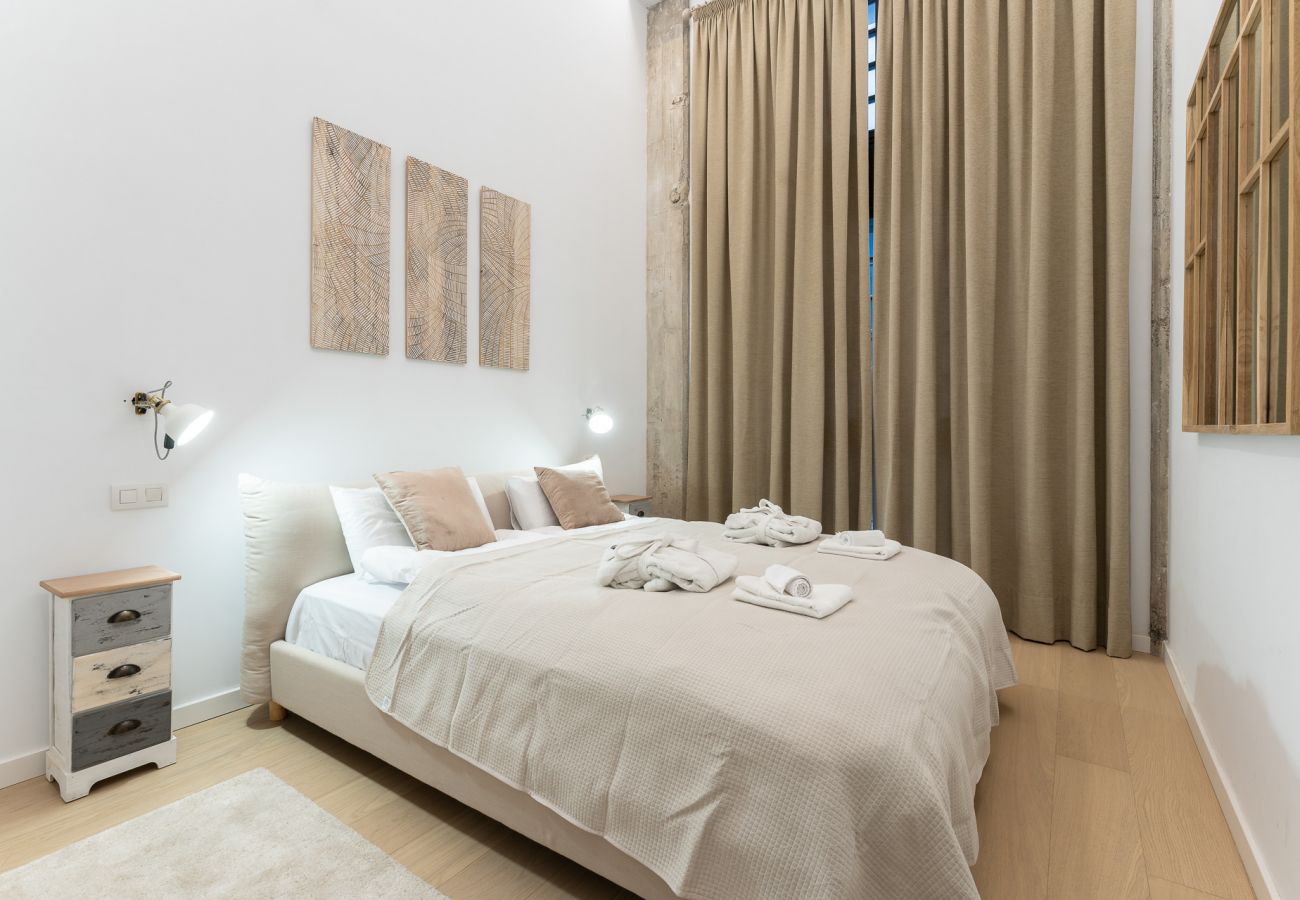 Apartment in Málaga - High ceiling gem in heart of Malaga's historic district