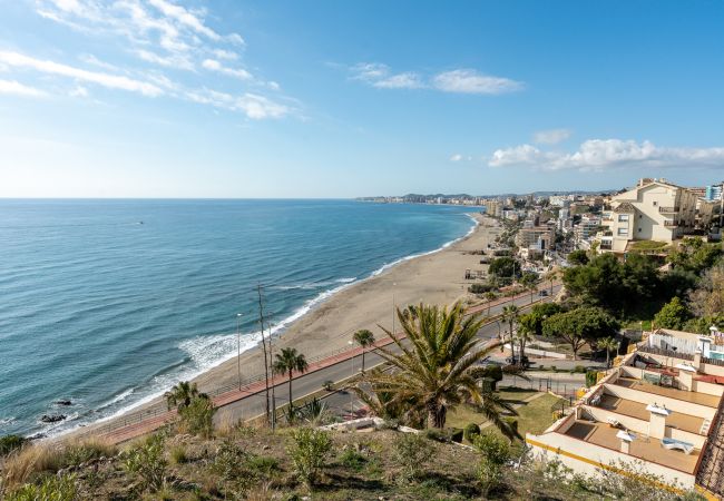 Apartment in Benalmádena - Beachside Retreat with Private Terrace and sea views