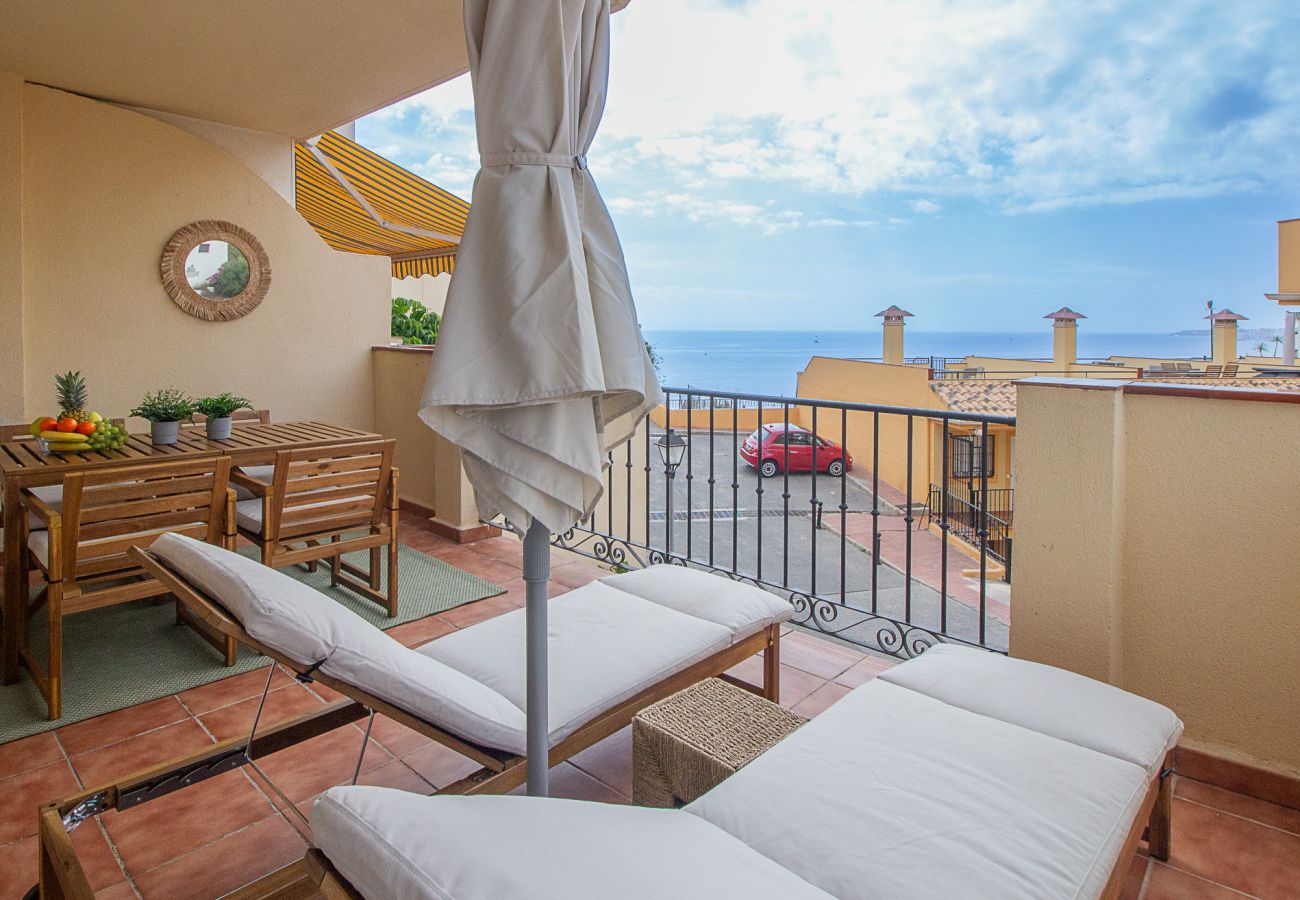 Apartment in Benalmádena - Beachside Retreat with Private Terrace and sea views REF014