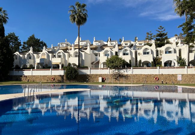 Apartment in Benalmádena - Casa Medellin Beachfront Oasis With Pool