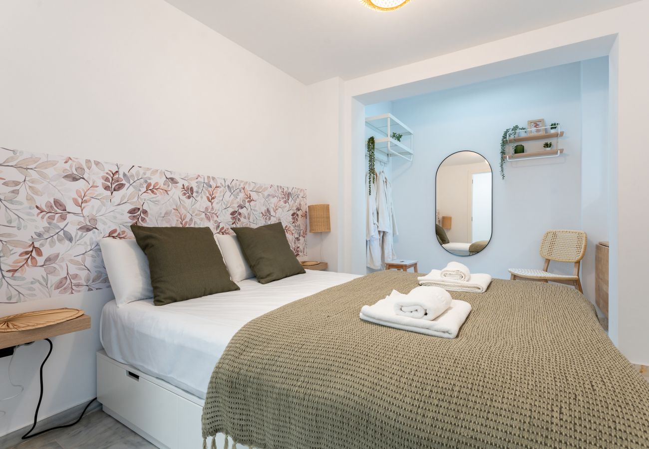 Apartment in Benalmádena - Casa Medellin Beachfront Oasis With Pool
