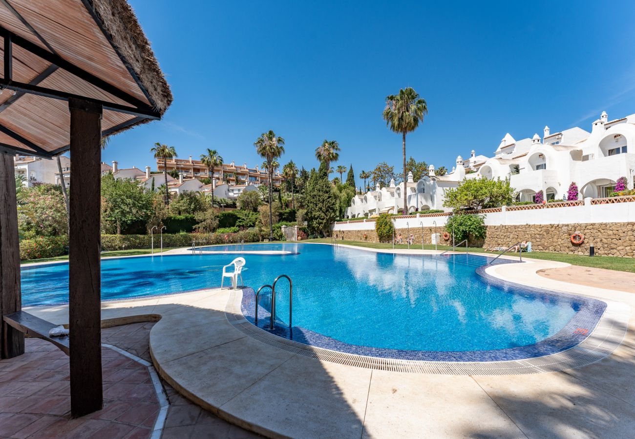 Apartment in Benalmádena - Casa Medellin Beachfront Oasis With Pool