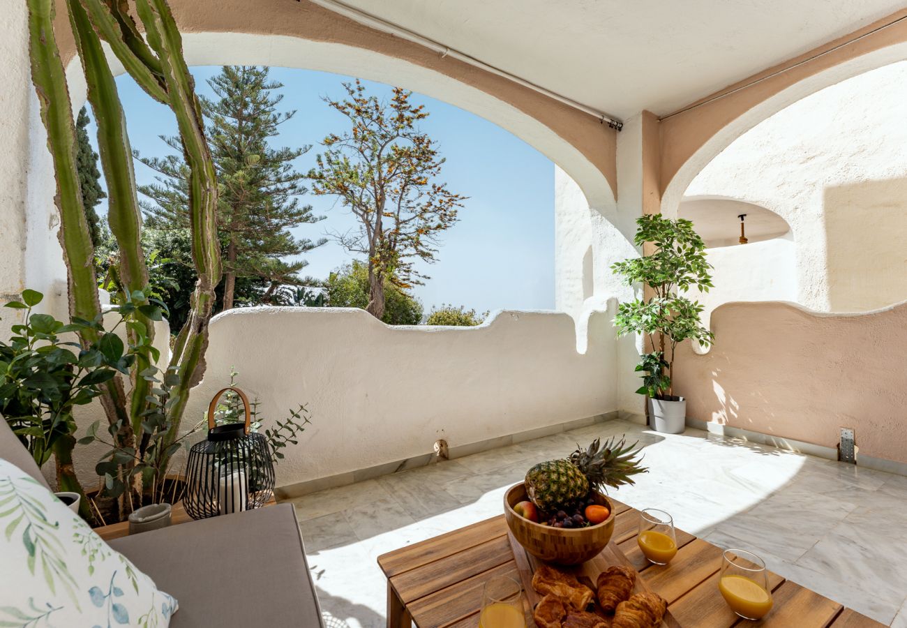 Apartment in Benalmádena - Casa Medellin Beachfront Oasis With Pool