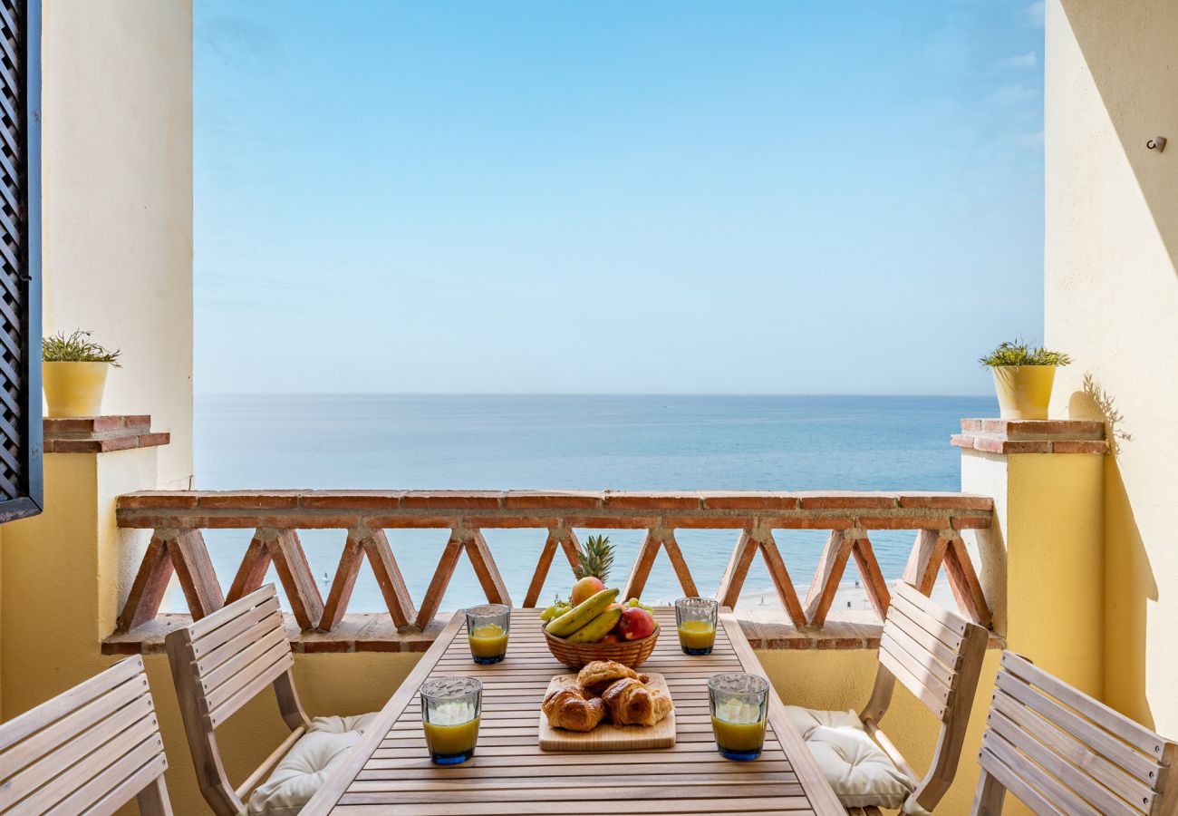Apartment in Benalmádena - Spectacular sea views parking and pool 