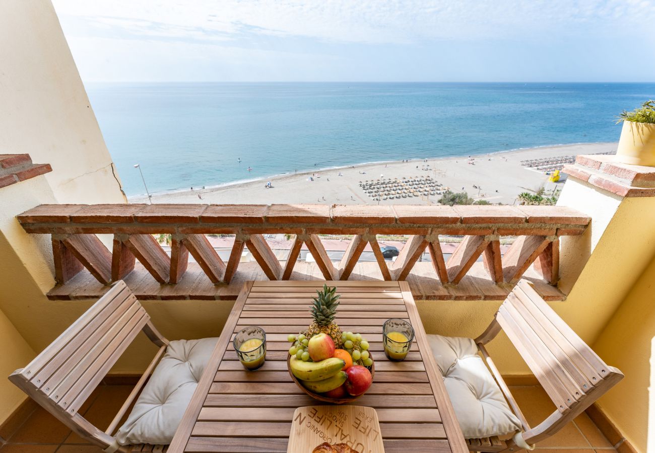 Apartment in Benalmádena - Spectacular sea views parking and pool 