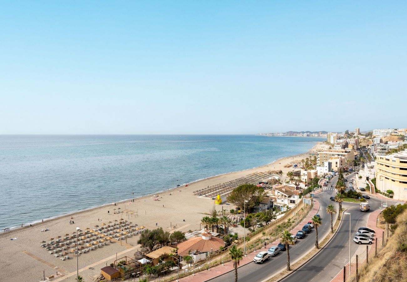 Apartment in Benalmádena - Spectacular sea views parking and pool 