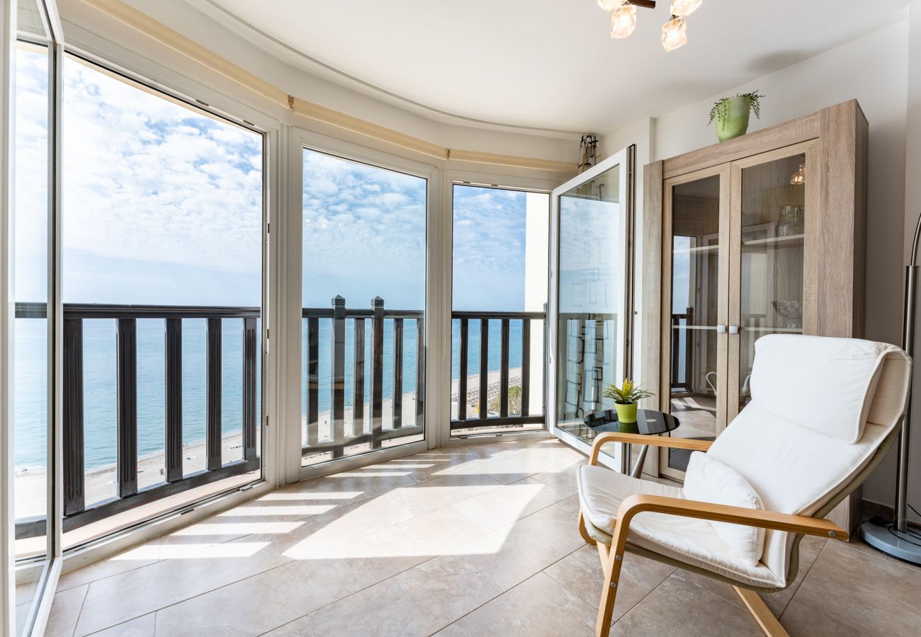 Apartment in Benalmádena - Spectacular sea views parking and pool 