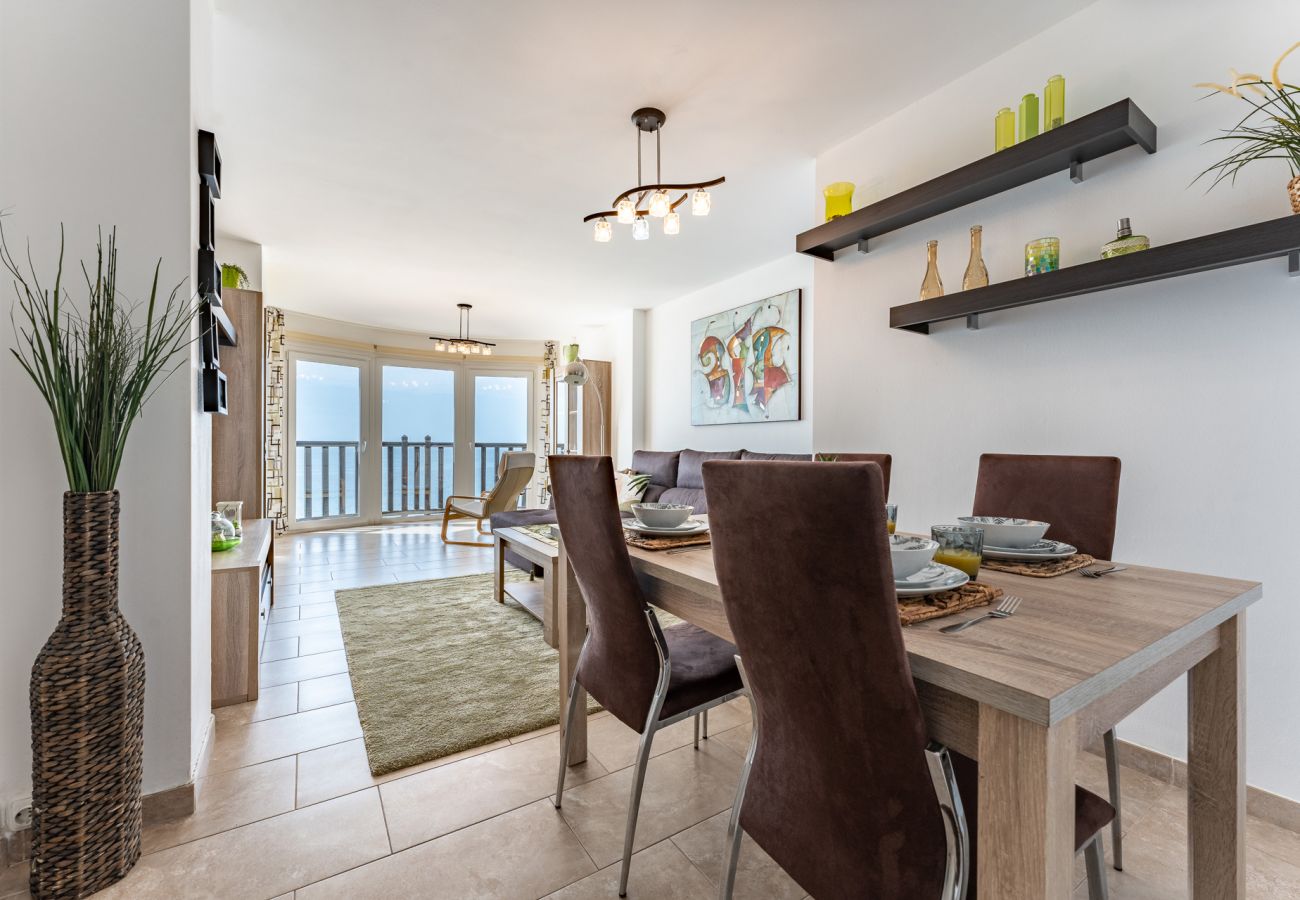 Apartment in Benalmádena - Spectacular sea views parking and pool 
