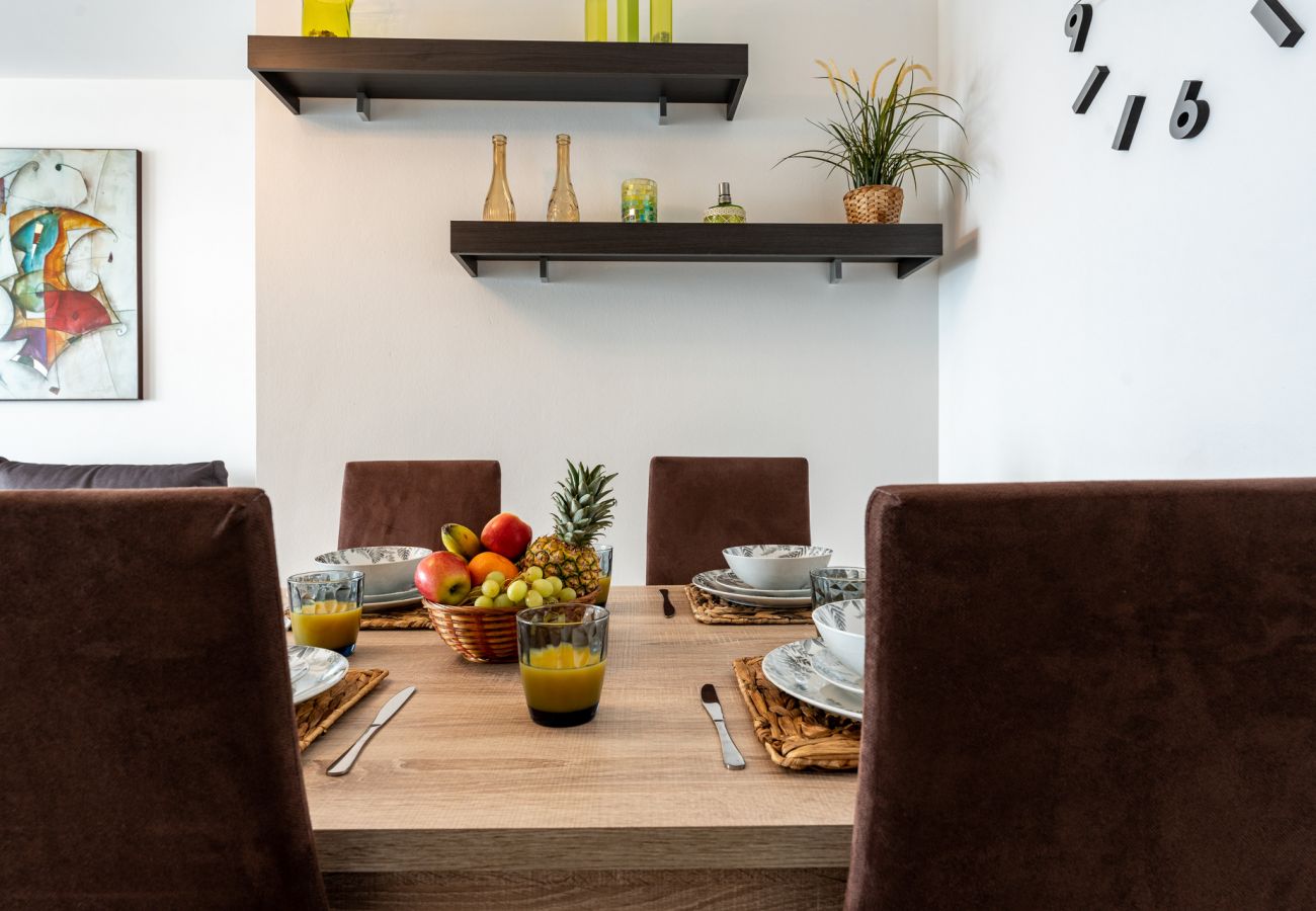 Apartment in Benalmádena - Spectacular sea views parking and pool 
