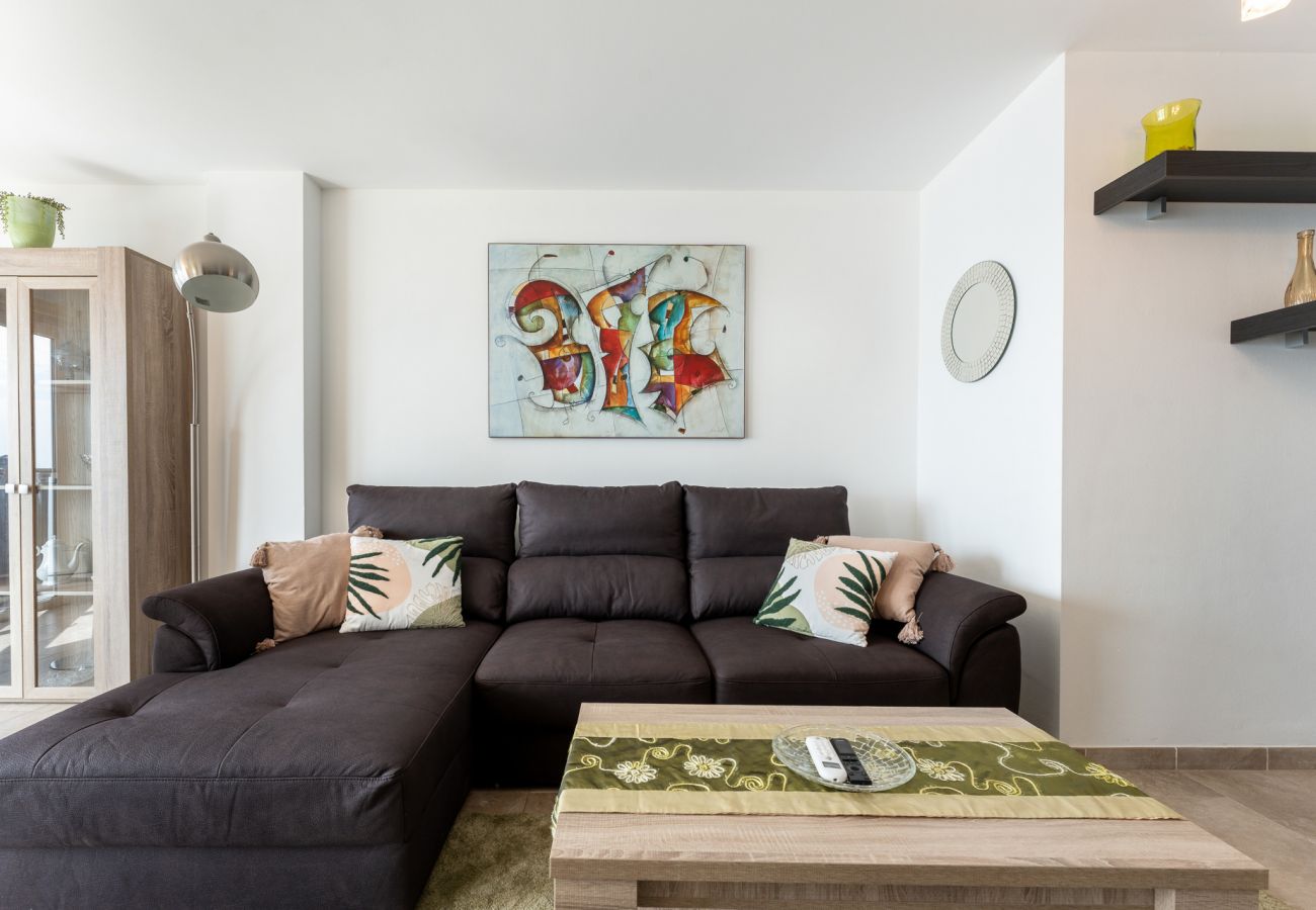 Apartment in Benalmádena - Spectacular sea views parking and pool 