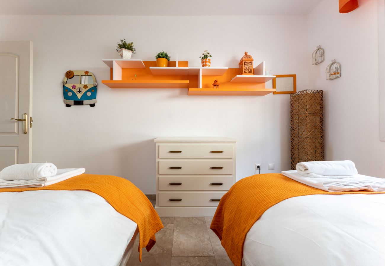 Apartment in Benalmádena - Spectacular sea views parking and pool 