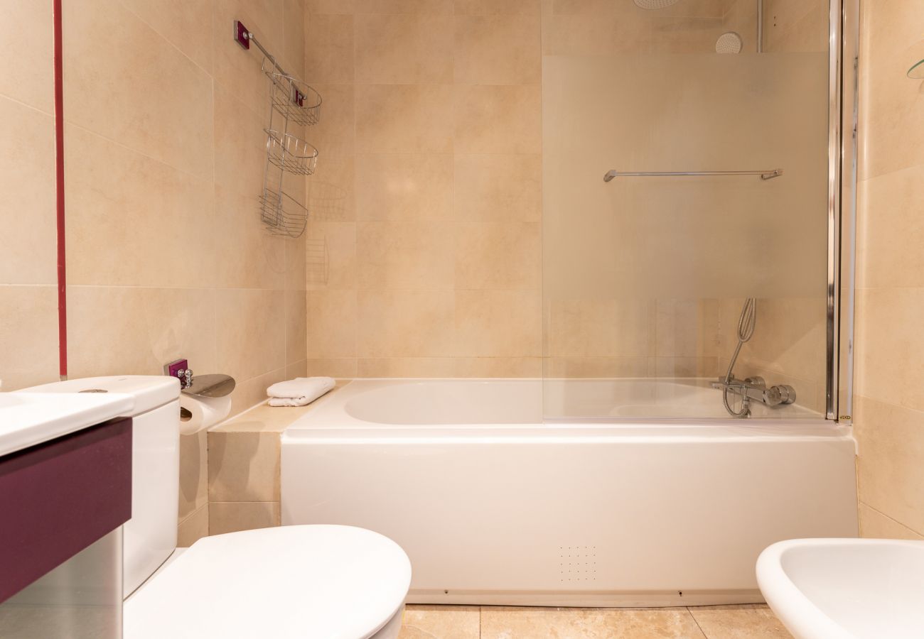 Apartment in Benalmádena - Spectacular sea views parking and pool 