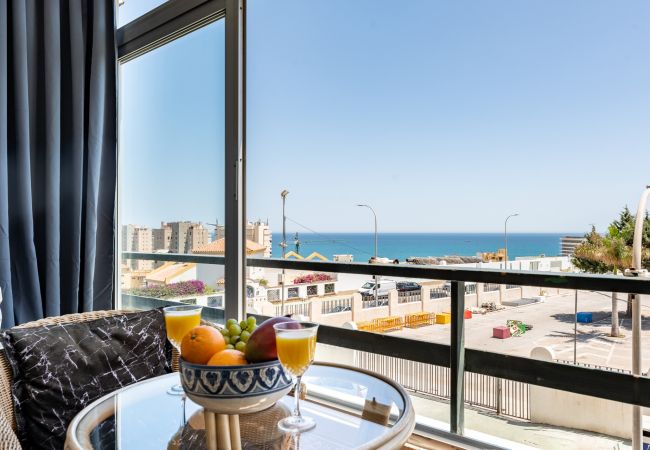 Apartment in Torremolinos - Cozy 1BR  sea views & pool in Torremolinos