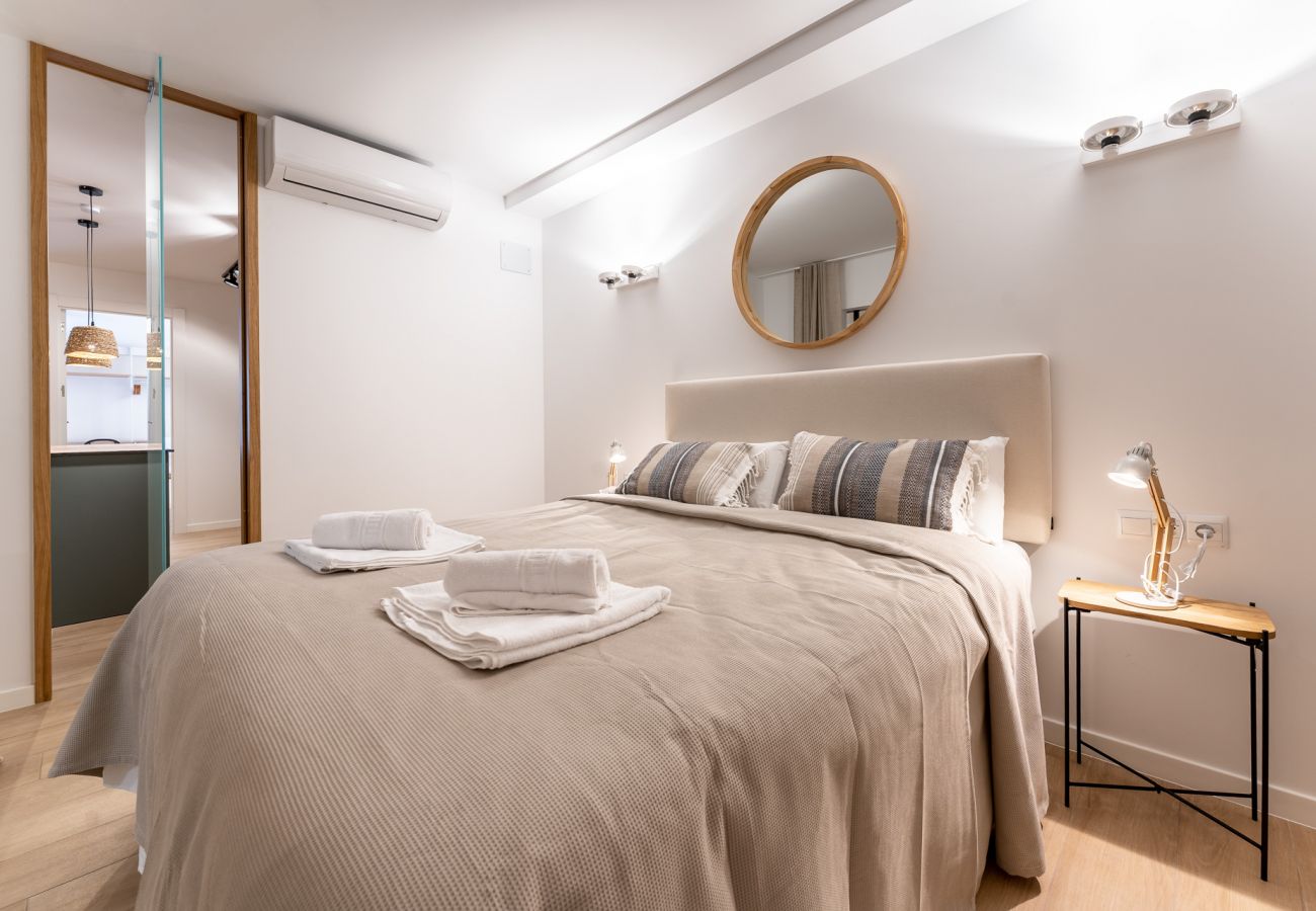 Apartment in Torremolinos - Luxury Living on the beach +Big terrace 