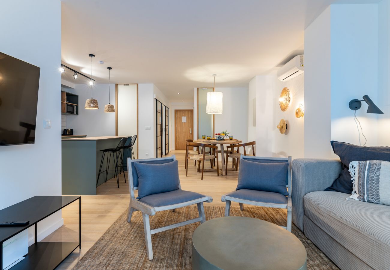 Apartment in Torremolinos - Luxury Living on the beach +Big terrace 