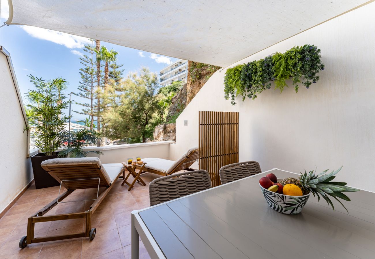 Apartment in Torremolinos - Luxury Living on the beach +Big terrace 