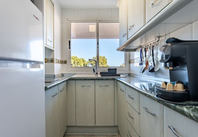 Apartment in Benalmádena - Sunny 2BR: Pool, with Terrace, and SeaView Apartment in Benalmádena - Sunny 2BR: Pool, with Terrace, and SeaView