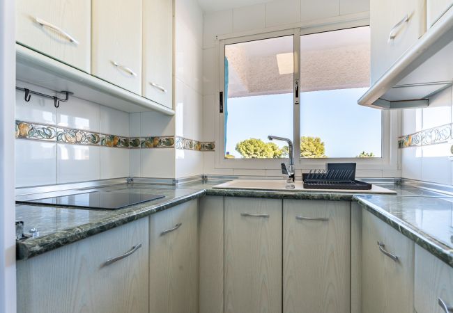 Apartment in Benalmádena - Sunny 2BR: Pool, with Terrace, and SeaView Apartment in Benalmádena - Sunny 2BR: Pool, with Terrace, and SeaView