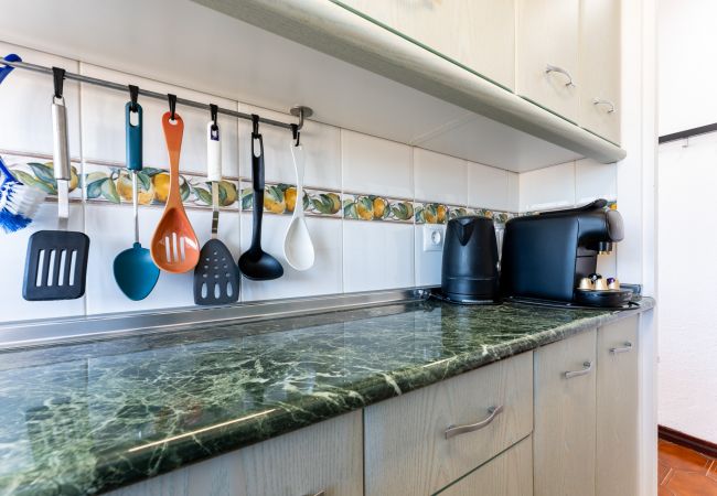 Apartment in Benalmádena - Sunny 2BR: Pool, with Terrace, and SeaView Apartment in Benalmádena - Sunny 2BR: Pool, with Terrace, and SeaView