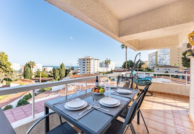 Apartment in Benalmádena - Sunny 2BR: Pool, with Terrace, and SeaView