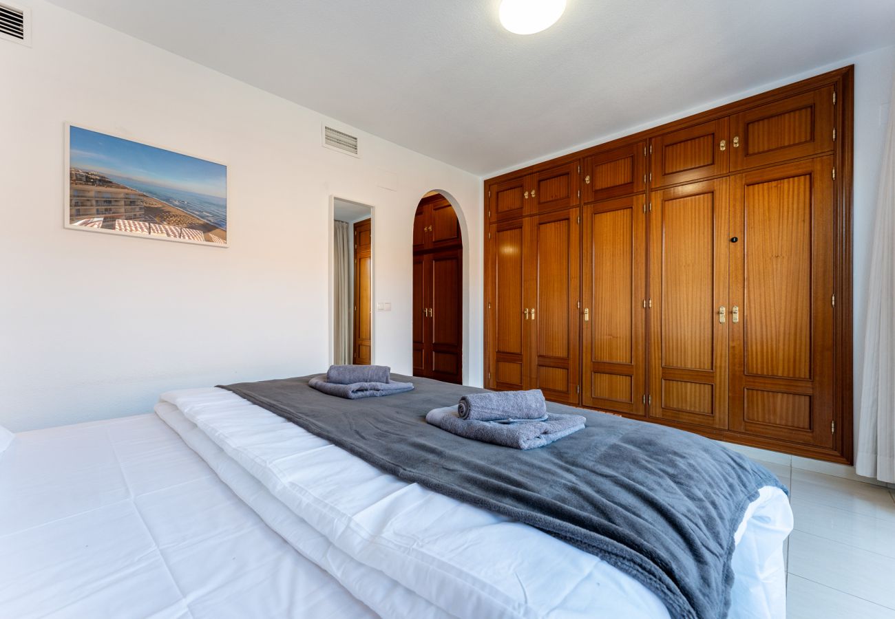Townhouse in Benalmádena - Stylish Seaview Townhouse: 3BR, Pool, 4 Terraces,