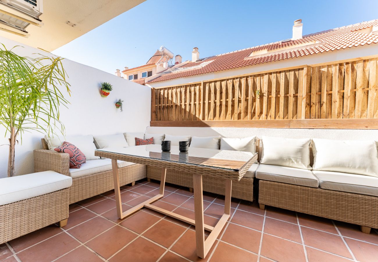 Townhouse in Benalmádena - Stylish Seaview Townhouse: 3BR, Pool, 4 Terraces,