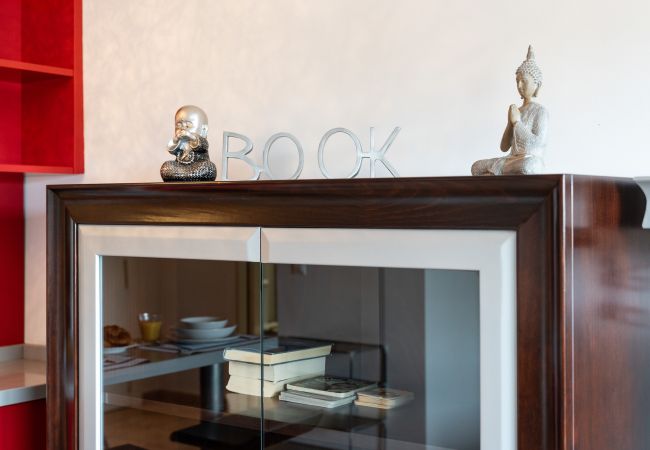 Apartment in Benalmádena - Benalbeach Bliss: Seafront Retreat with Balcony Apartment in Benalmádena - Benalbeach Bliss: Seafront Retreat with Balcony