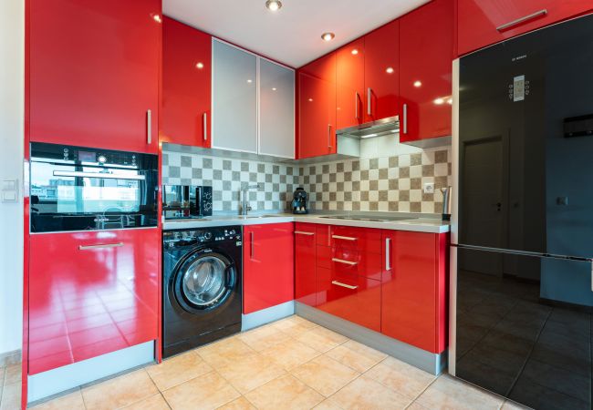 Apartment in Benalmádena - Benalbeach Bliss: Seafront Retreat with Balcony Apartment in Benalmádena - Benalbeach Bliss: Seafront Retreat with Balcony