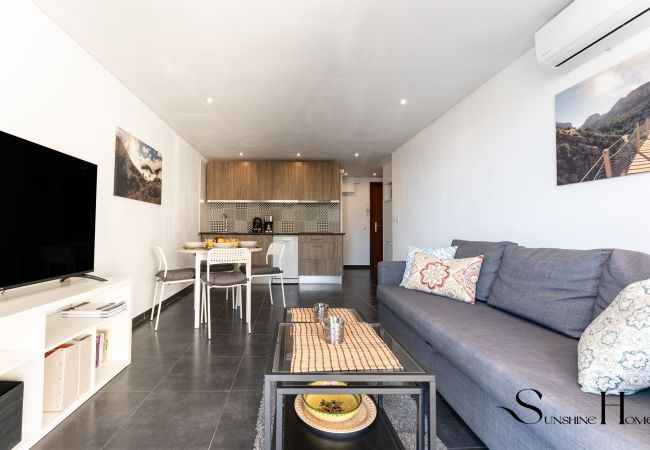 Apartment in Torremolinos - Stylish Seaview Terrace Retreat