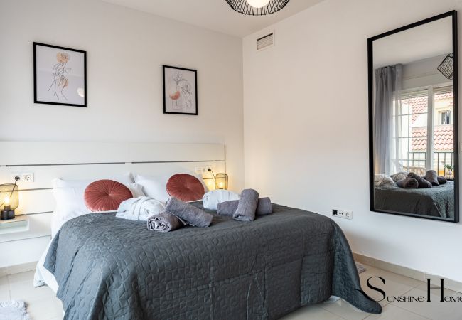 Terraced House in Benalmádena - 3Bd townhouse Jacuzzi , Sea view , pool , private garage  Terraced House in Benalmádena - 3Bd townhouse Jacuzzi , Sea view , pool , private garage