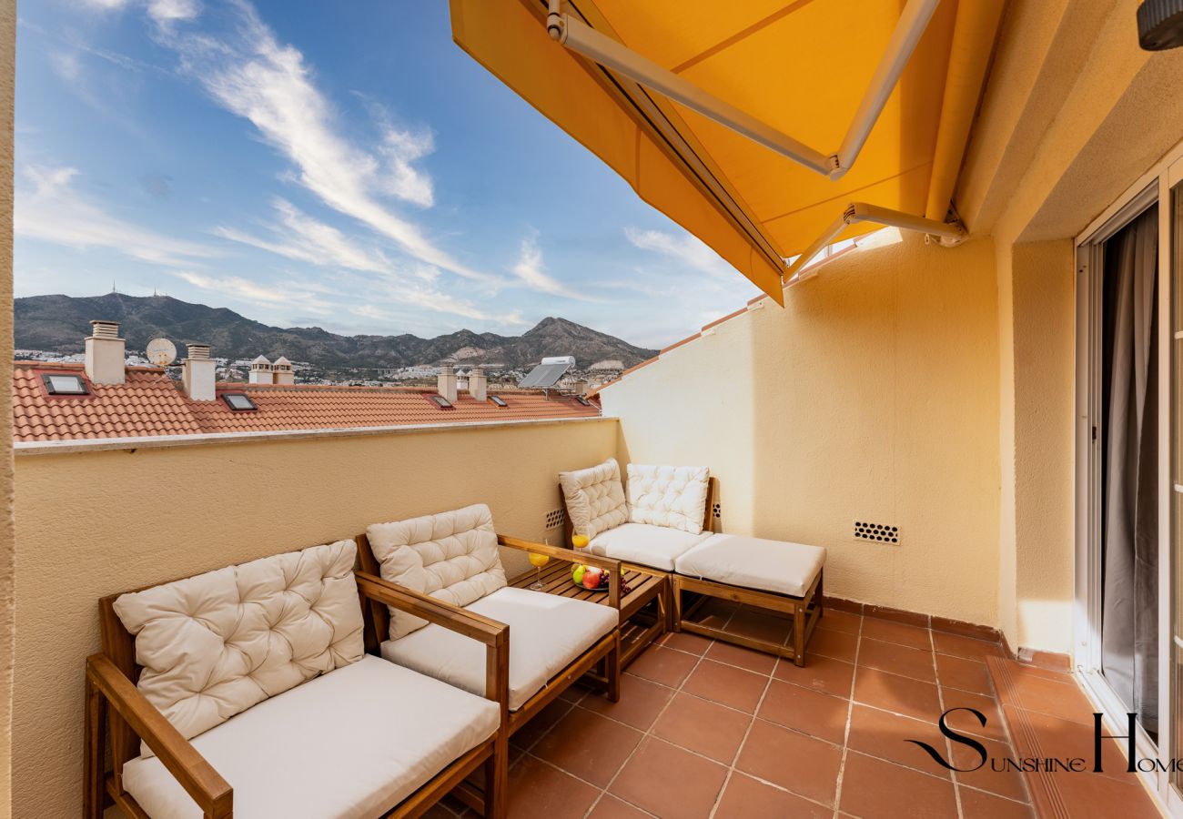 Townhouse in Benalmádena - 3Bd townhouse Jacuzzi , Sea view , pool , private garage 