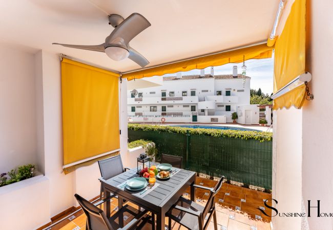 Apartment in Benalmádena - Poolside  2 bedroom apartment sunny retreat 