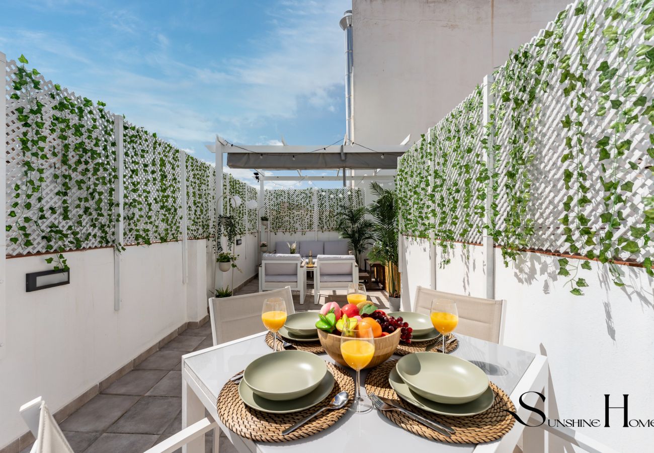 Apartment in Fuengirola - Central Seaside Lux:1min away to beach & Terrace