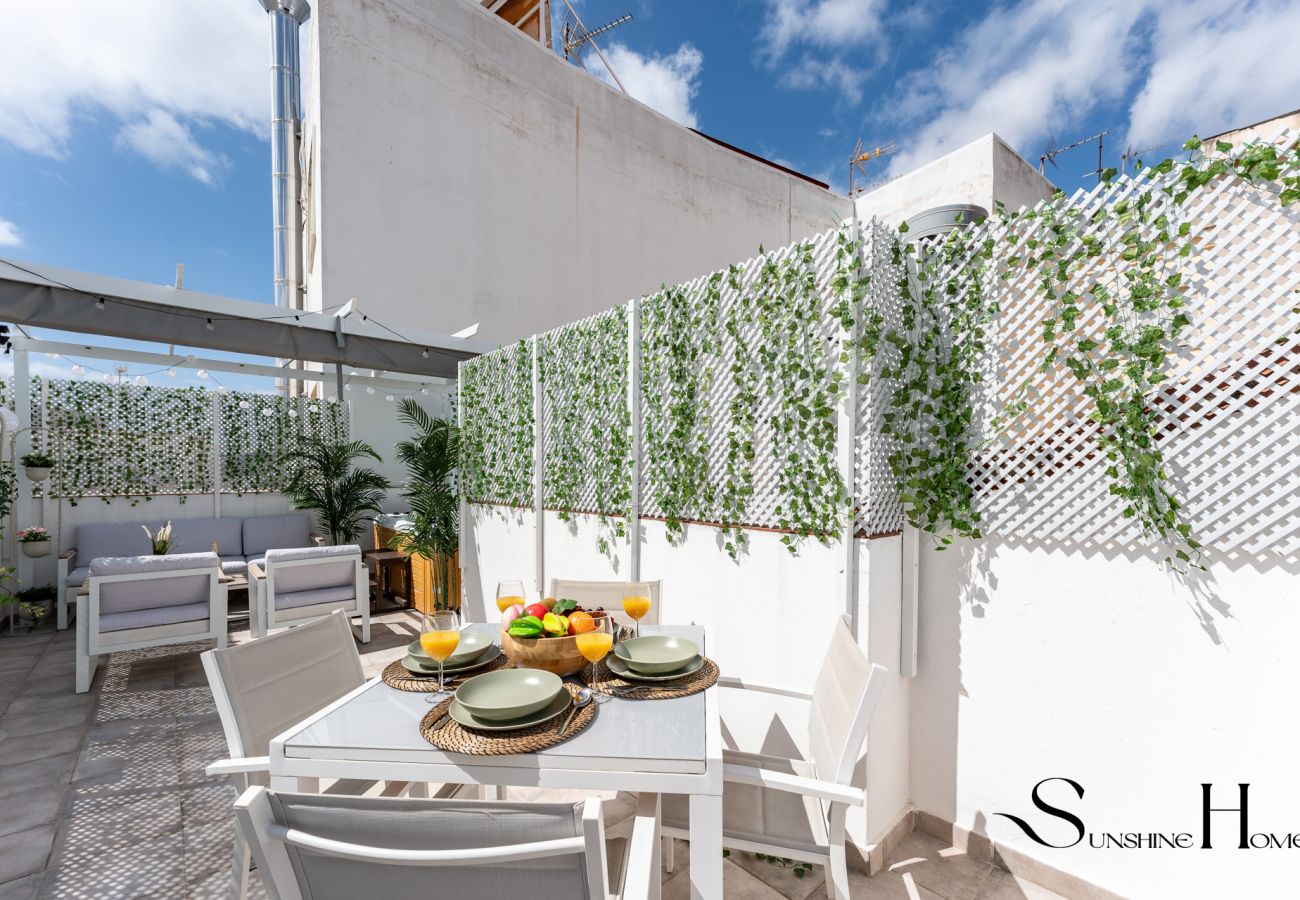 Apartment in Fuengirola - Central Seaside Lux:1min away to beach & Terrace