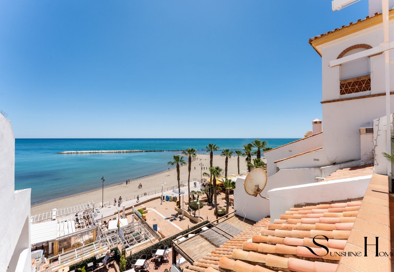 Apartment in Benalmádena - 2bed beach apartment , first line lux with parking