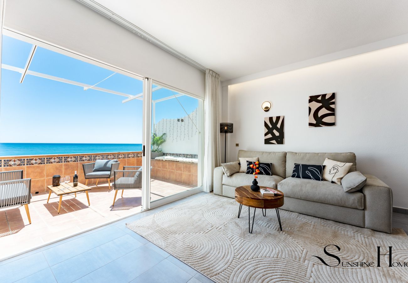 Apartment in Benalmádena - 2bed beach apartment , first line lux with parking