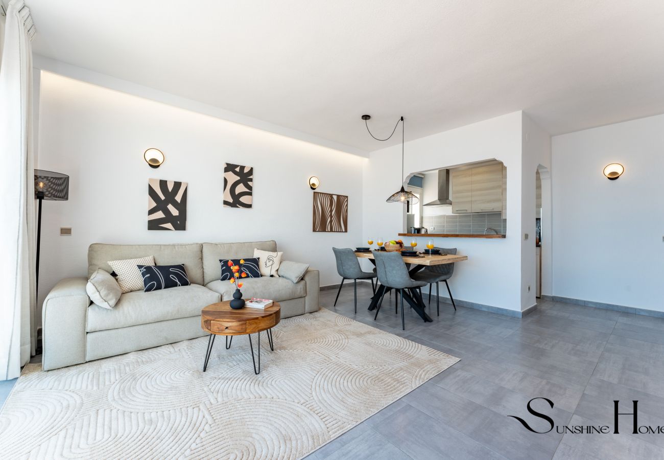 Apartment in Benalmádena - 2bed beach apartment , first line lux with parking
