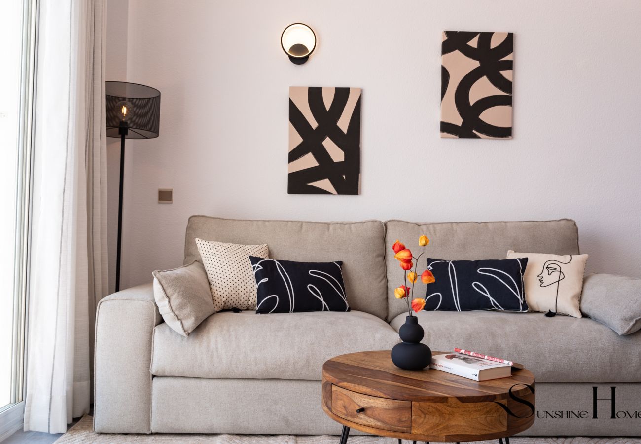 Apartment in Benalmádena - 2bed beach apartment , first line lux with parking