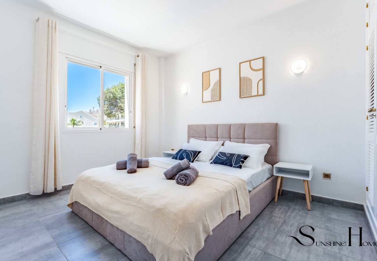 Apartment in Benalmádena - 2bed beach apartment , first line lux with parking