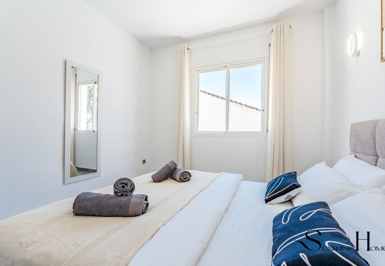 Apartment in Benalmádena - 2bed beach apartment , first line lux with parking