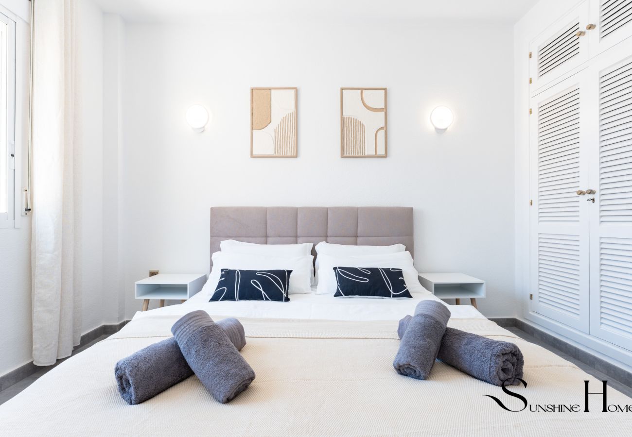 Apartment in Benalmádena - 2bed beach apartment , first line lux with parking