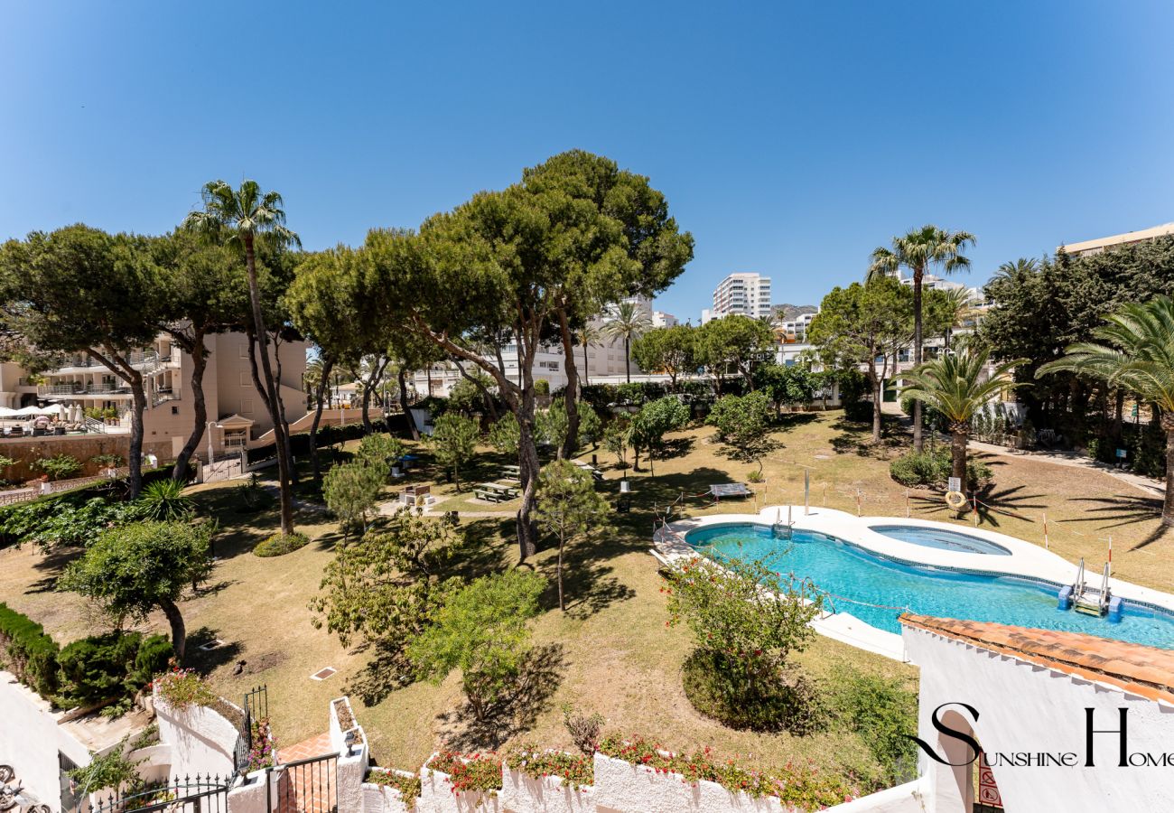 Apartment in Benalmádena - 2bed beach apartment , first line lux with parking