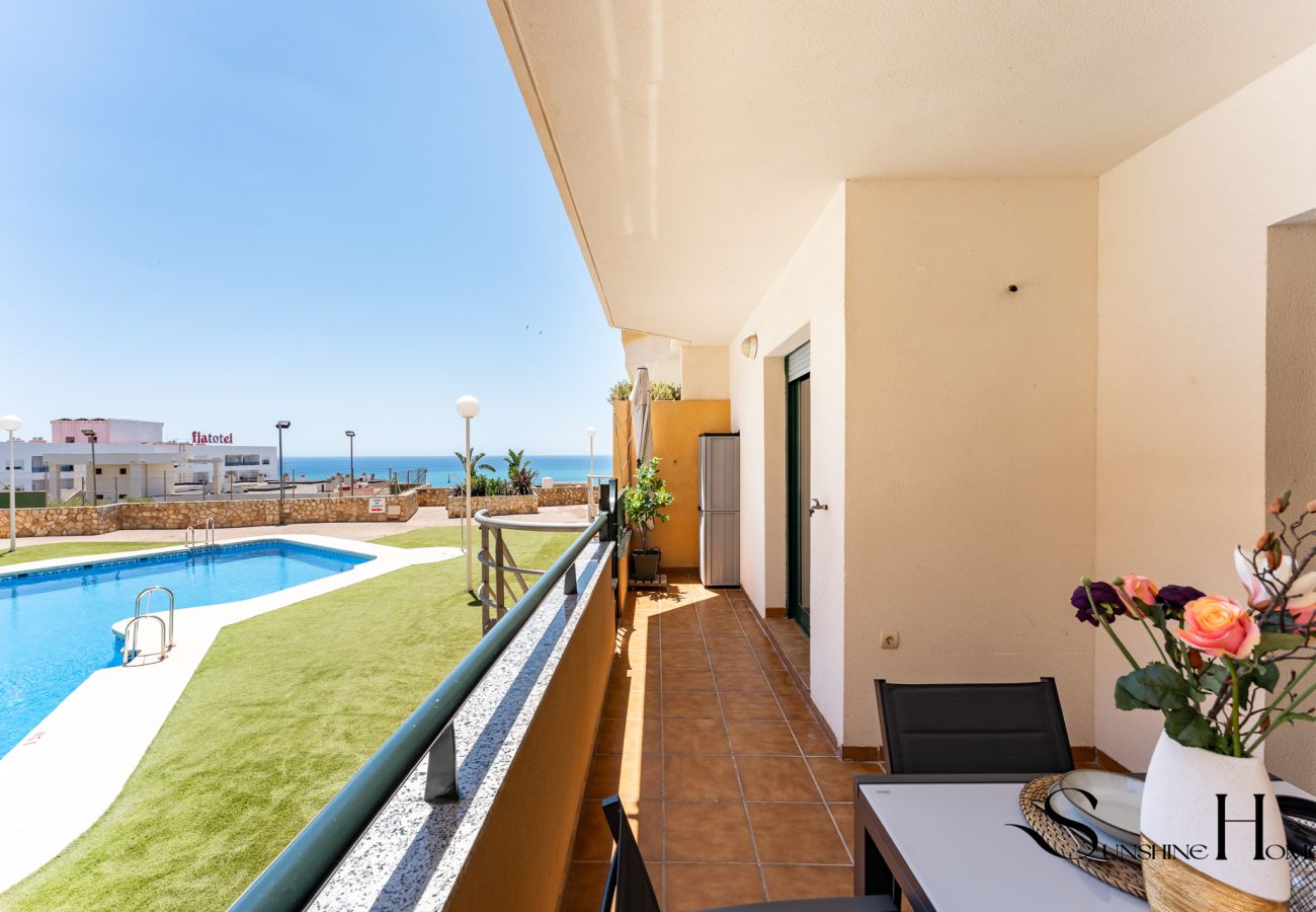 Apartment in Benalmádena - Elegant 2 Bed 2 Bath Apartment , Pool, Views, Parking