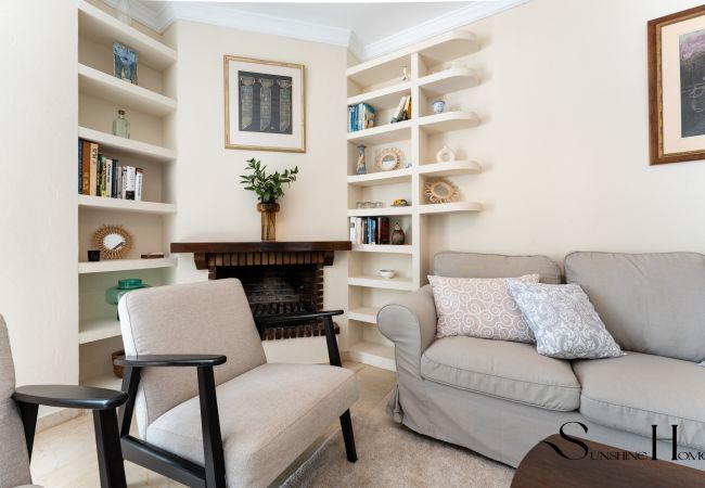 Apartment in Fuengirola - Perfect Location 3 Bedrooms 2 bath, Parking, Pool Apartment in Fuengirola - Perfect Location 3 Bedrooms 2 bath, Parking, Pool