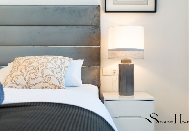 Apartment in Benalmádena - Fancy 2BR Retreat: Pool, Parking, Wonderful Views Apartment in Benalmádena - Fancy 2BR Retreat: Pool, Parking, Wonderful Views