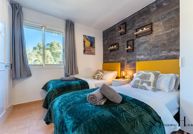 Apartment in Fuengirola - Mountain Views, Pool & Rooftop: Cozy 2BR for 6 Apartment in Fuengirola - Mountain Views, Pool & Rooftop: Cozy 2BR for 6