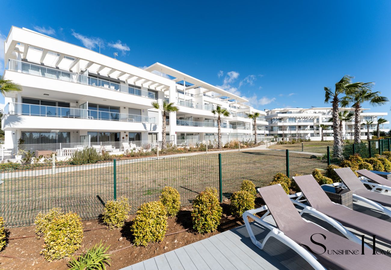 Apartment in Mijas Costa - Luxury 2-Bedroom Apartment | Pools, Sauna, Gym & More!