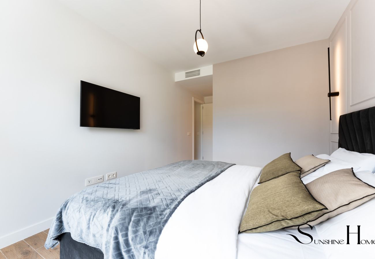 Apartment in Mijas Costa - Luxury 2-Bedroom Apartment | Pools, Sauna, Gym & More!