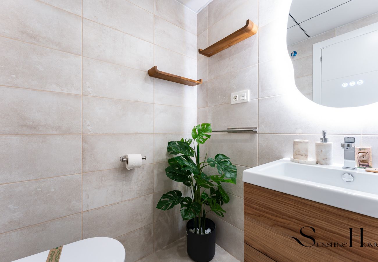 Apartment in Mijas Costa - Luxury 2-Bedroom Apartment | Pools, Sauna, Gym & More!
